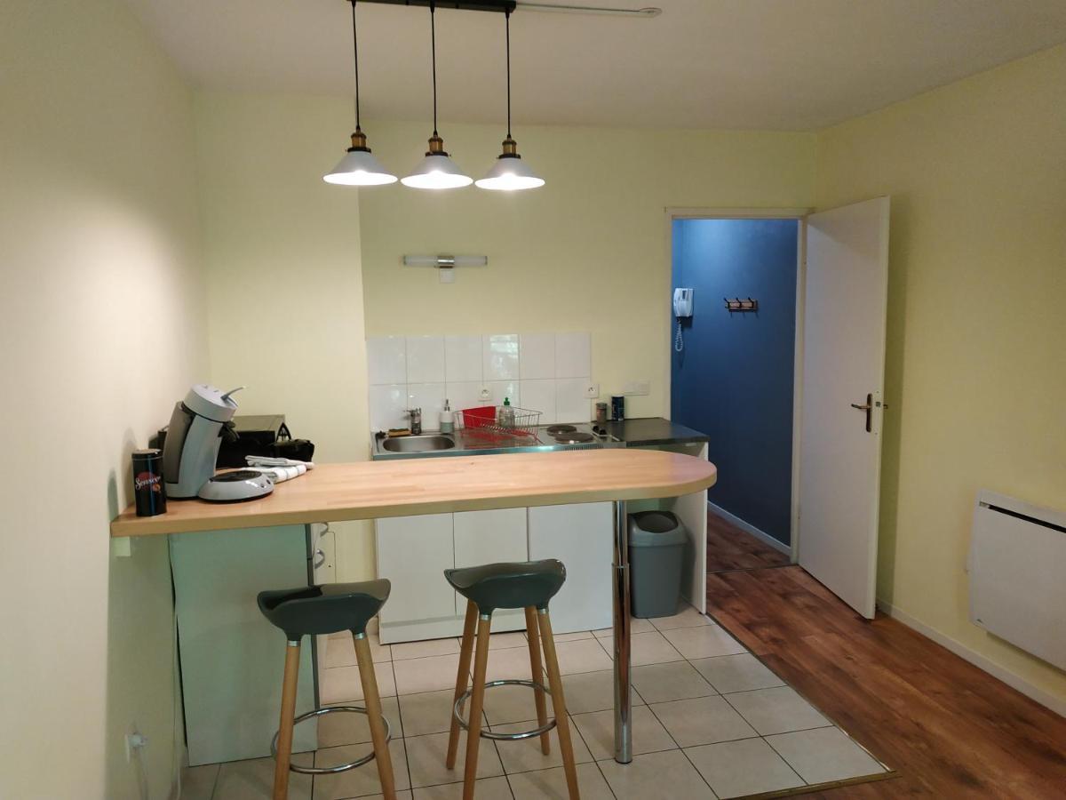 Bonvallet - Studio Paisible Et Chaleureux Avec Balcon Amiens Habitación foto